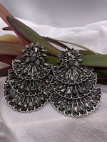 Load image into Gallery viewer, Mora Earrings
